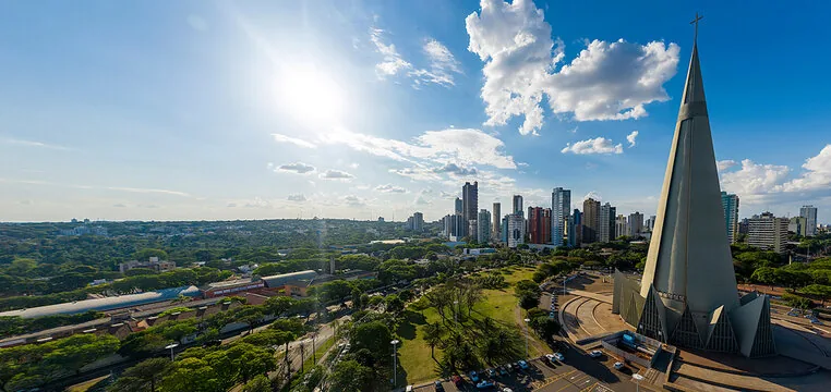 Skyline de Maringá com empreendimentos residenciais — mercado para investidores